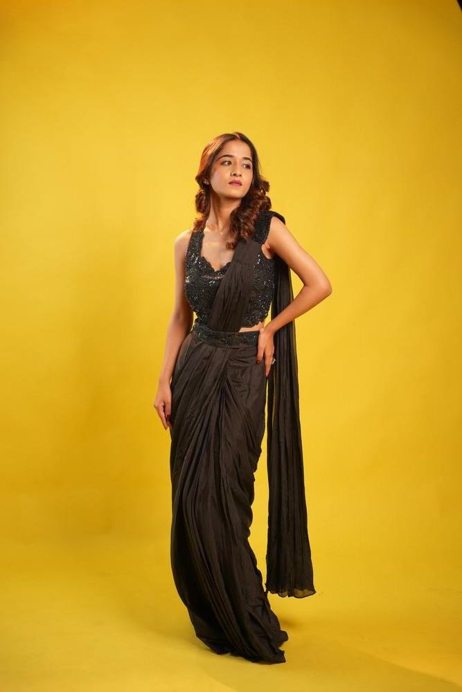 Black Drape Saree view 4